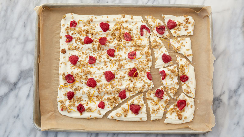 granola yogurt bark